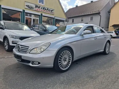 Gebraucht Mercedes CLS500 306 PS (225 kW) 2005 Silber Coupé