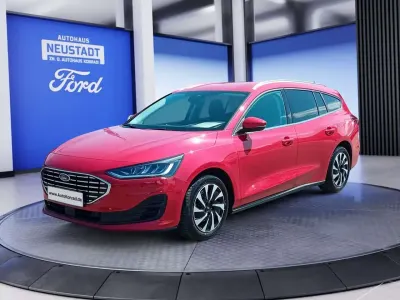 Gebraucht Ford Focus Titanium 155 PS (114 kW) 2024 Fantasticrot metallic Kombi