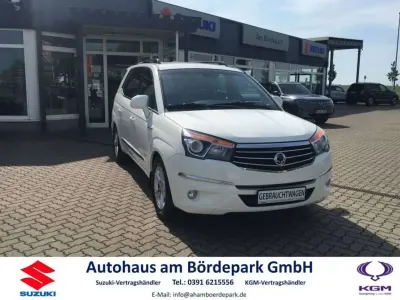 Usata SsangYong Rodius Quartz 178 CV (130 kW) 2016 Bianco Monovolume