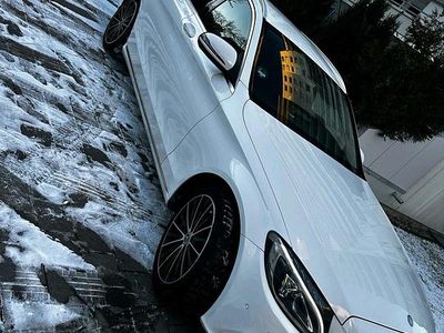 Gebraucht Mercedes C220 180 PS (132 kW) 2016 Weiß Kombi