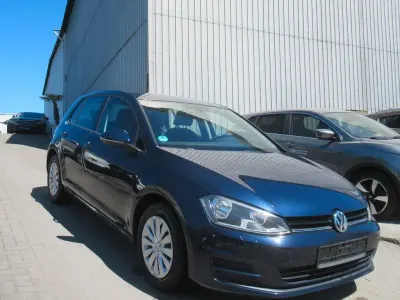 Gebraucht VW Golf VII Trendline 86 PS (63 kW) 2013 Blau Limousine