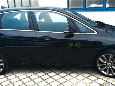 Gebraucht BMW 225 Luxury Line 224 PS (164 kW) 2019 Schwarz Kombi