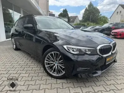 Gebraucht BMW 330 Sport Line 286 PS (210 kW) 2021 Schwarz Kombi