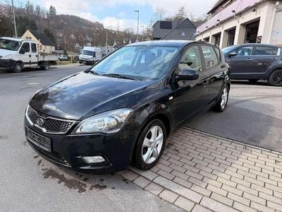Gebraucht Kia Ceed 125 PS (91 kW) 2012 Schwarz Kleinwagen