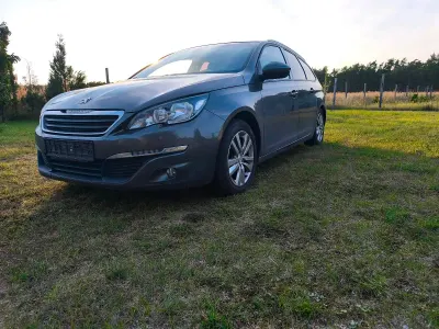 Gebraucht Peugeot 308 SW Business-Line 120 PS (88 kW) 2016 Braun Kombi