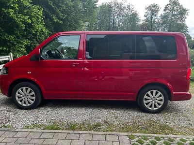 Gebraucht VW Multivan Match 179 PS (131 kW) 2012 Rot Van