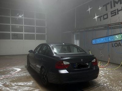 Gebraucht BMW 320 150 PS (110 kW) 2005 Grau Limousine