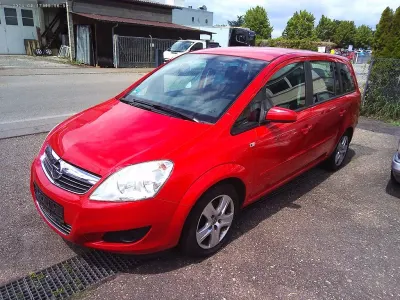 Gebraucht Opel Zafira Edition 116 PS (85 kW) 2009 Rot Van / Kleinbus