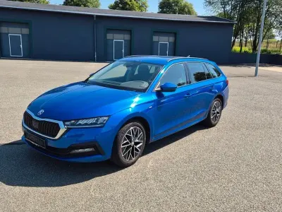 Gebraucht Skoda Octavia Clever 110 PS (80 kW) 2021 Blau Kombi