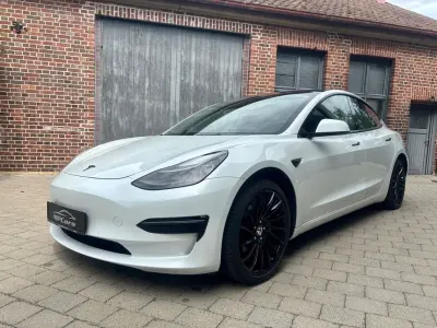 Gebraucht Tesla Model 3 Standard Range Plus 239 kW (325 PS) 2021 Weiß Limousine