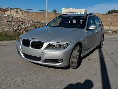 Second-hand BMW 320 170 CP (125 kW) 2011 Argintiu Break
