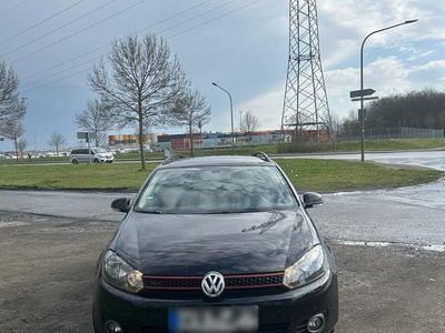 Gebraucht VW Golf VII 105 PS (77 kW) 2013 Schwarz Kombi