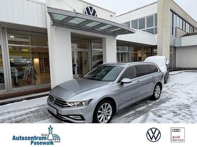 Pyritsilber metallic (metallic) Gebraucht 2020 VW Passat Elegance Kombi | 23.500 € (Etwas zu teuer)