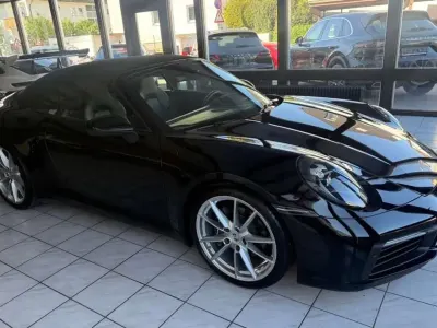 Gebraucht Porsche 992 385 PS (283 kW) 2022 Tiefschwarz Cabrio