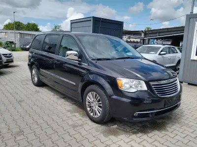 Gebraucht Chrysler Voyager 287 PS (211 kW) 2013 Schwarz Van / Kleinbus
