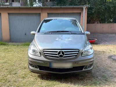 Gebraucht Mercedes B200 140 PS (102 kW) 2007 Grau Van / Kleinbus