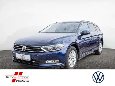 Gebraucht VW Passat Comfortline 150 PS (110 kW) 2017 Blau Kombi