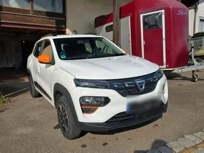 Gebraucht Dacia Spring Comfort Plus 33 kW (45 PS) 2021 Weiß Kleinwagen