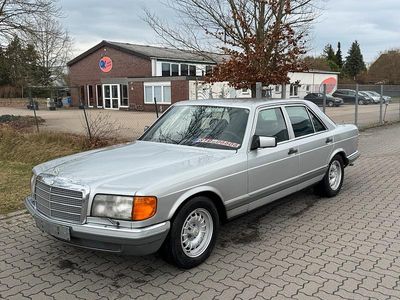 Gebraucht Mercedes 380 218 PS (160 kW) 1980 Silber Limousine