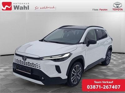Neu Toyota Corolla Cross Team 197 PS (144 kW) 2026 Weiß SUV