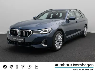 Gebraucht BMW 530 Luxury Line 286 PS (210 kW) 2023 Arctic race blue metallicschwarz Limousine