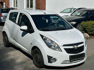 Begagnad Chevrolet Spark LS 68 HK (50 kW) 2011 Vit Halvkombi