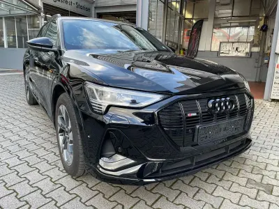 Gebraucht Audi e-tron S-Line 300 kW (408 PS) 2022 Schwarz SUV