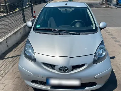 Gebraucht Toyota Aygo 67 PS (49 kW) 2007 Grau Kleinwagen