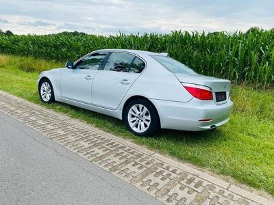 BMW 523