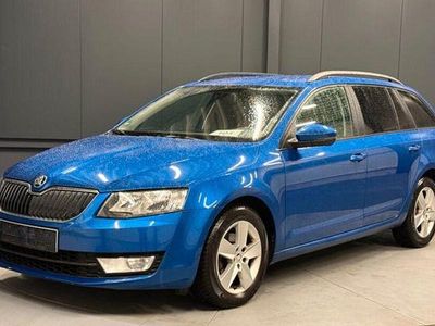 Gebraucht Skoda Octavia Ambition 105 PS (77 kW) 2015 Blau Kleinwagen