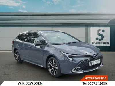 Neu Toyota Corolla 140 PS (102 kW) 2026 Grau Limousine