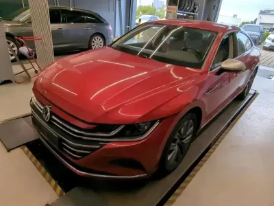 Gebraucht VW Arteon Elegance 150 PS (110 kW) 2022 Kings red metallic Limousine