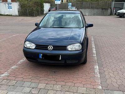 Usata VW Golf IV 75 CV (55 kW) 1999 Blu Utilitaria