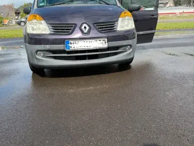 Gebraucht Renault Modus Expression 75 PS (55 kW) 2005 Violet Van / Kleinbus