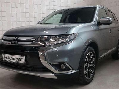 Grau Gebraucht 2016 Mitsubishi Outlander Intense SUV | 14.490 € (Fairer Preis)