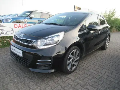 Gebraucht Kia Rio Spirit 84 PS (61 kW) 2015 Schwarz Limousine