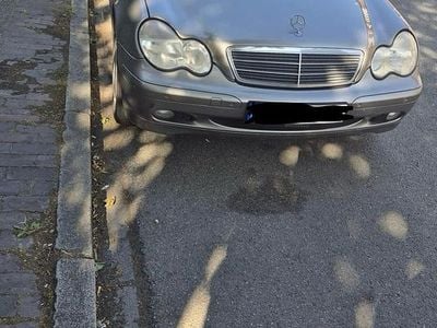 Mercedes C220