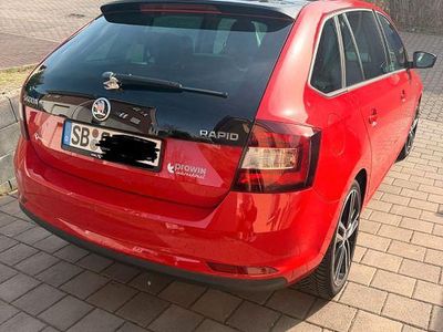 Gebraucht Skoda Rapid Style 105 PS (77 kW) 2015 Rot Kleinwagen