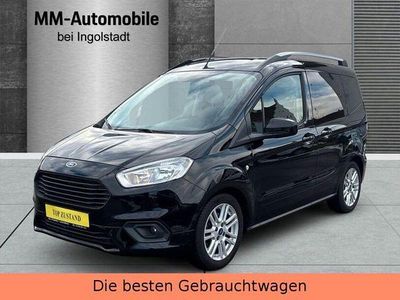 Schwarz Gebraucht 2019 Ford Tourneo Courier Titanium Van / Kleinbus | 10.890 € (Guter Preis)