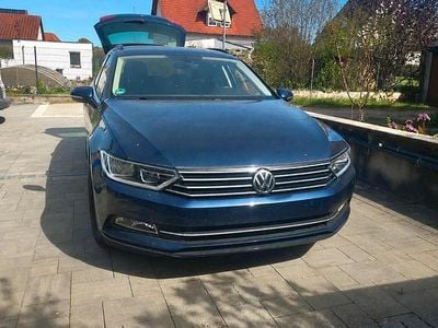Second-hand VW Passat 150 CP (110 kW) 2016 Albastru Break