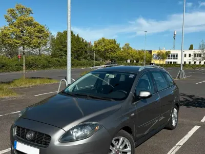 Usado Fiat Croma 150 HP (110 kW) 2008 Cinzento Carrinha