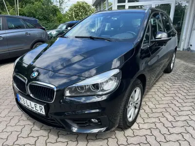 Gebraucht BMW 218 Advantage 136 PS (100 kW) 2016 Saphirschwarzmet. Van / Kleinbus