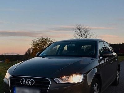 Beige Gebraucht 2013 Audi A3 Sportback Kleinwagen | 12.500 € (Fairer Preis)