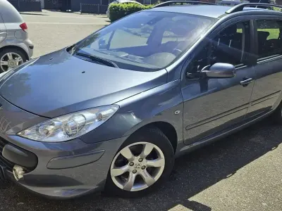 Gebraucht Peugeot 307 Tendance 136 PS (100 kW) 2005 Grau Kombi