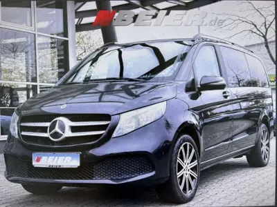 Gebraucht Mercedes V220 163 PS (119 kW) 2022 Graphitgrau Van / Kleinbus