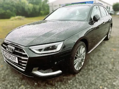Gebraucht Audi A4 Advanced 163 PS (119 kW) 2021 Schwarz Kombi