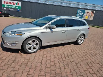 Gebraucht Ford Mondeo Titanium X 163 PS (119 kW) 2013 Silber Kombi