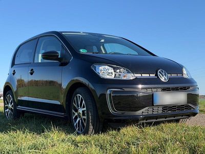 Second-hand VW e-up! Style 61 kW (83 CP) 2022 Negru Hatchback