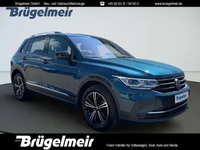 Gebraucht VW Tiguan United 150 PS (110 kW) 2021 Nightshade blue SUV