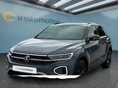 Gebraucht VW T-Roc 150 PS (110 kW) 2024 Blau SUV
